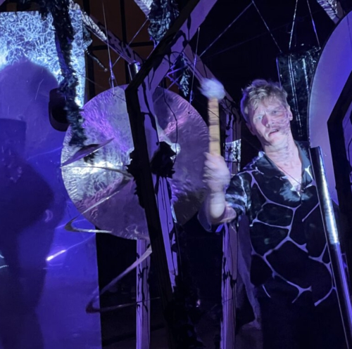 THE GAP, La Batie Festival Genf 2025, Installation "Archiv" Sabine Hilscher, Foto: Guillaume Collignon THE GAP
